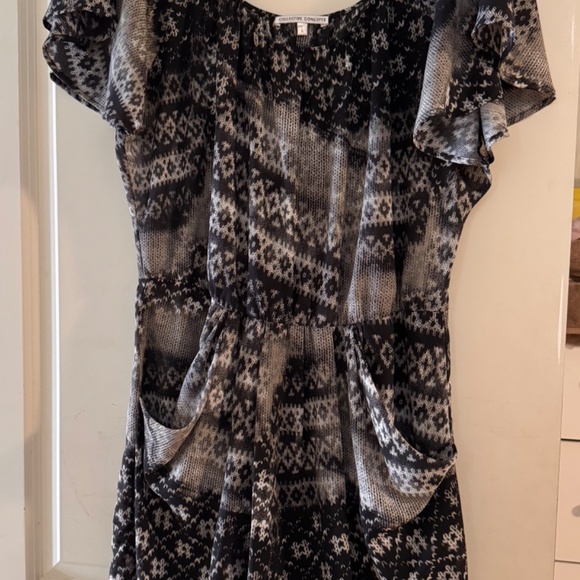 Collective Concepts Adorable Summer Dress in Black and White - it has POCKETS!! - Picture 3 of 3